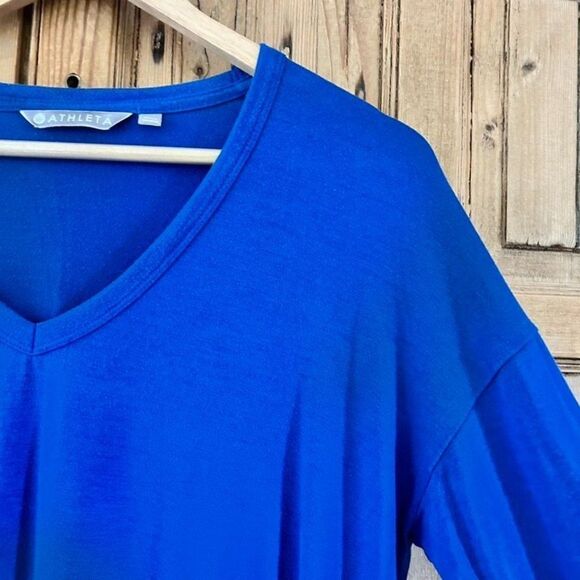 Athleta XS Blue V-Neck Long Sleeve T-Shirt Pullover - Picture 2 of 7